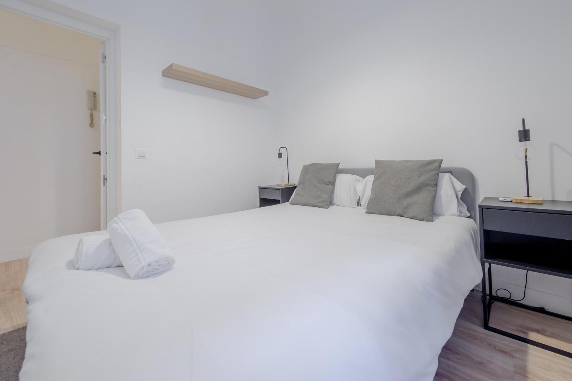 Premium Apt Para 9Pax En Calle Olmo - Centro De Madrid E1 Esterno foto